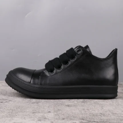 Beliebte Unisex Leder-Sneaker – All Black, Bequeme Freizeitschuhe mit Extra großen Schnürsenkeln